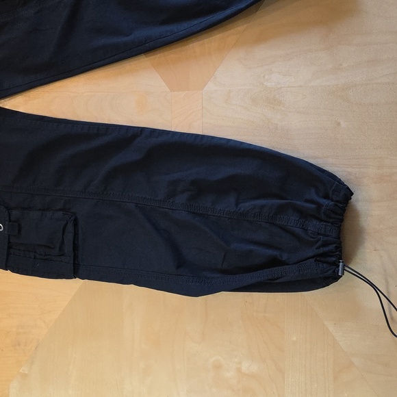 Garage - Chicago Low Rise Cargo- Shade Jet Black.NWT. Size 1 - Picture 2 of 6